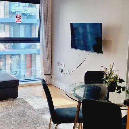 Luxury Waterside Apartment Canary Wharf London Exteriör bild